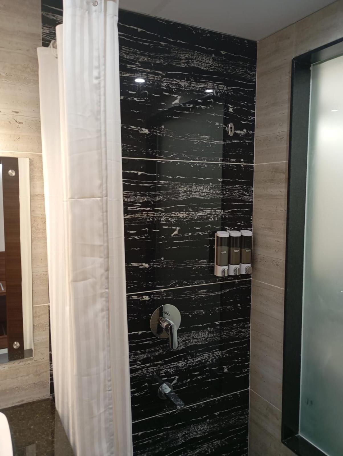 Highland Hotel Bengaluru Kültér fotó