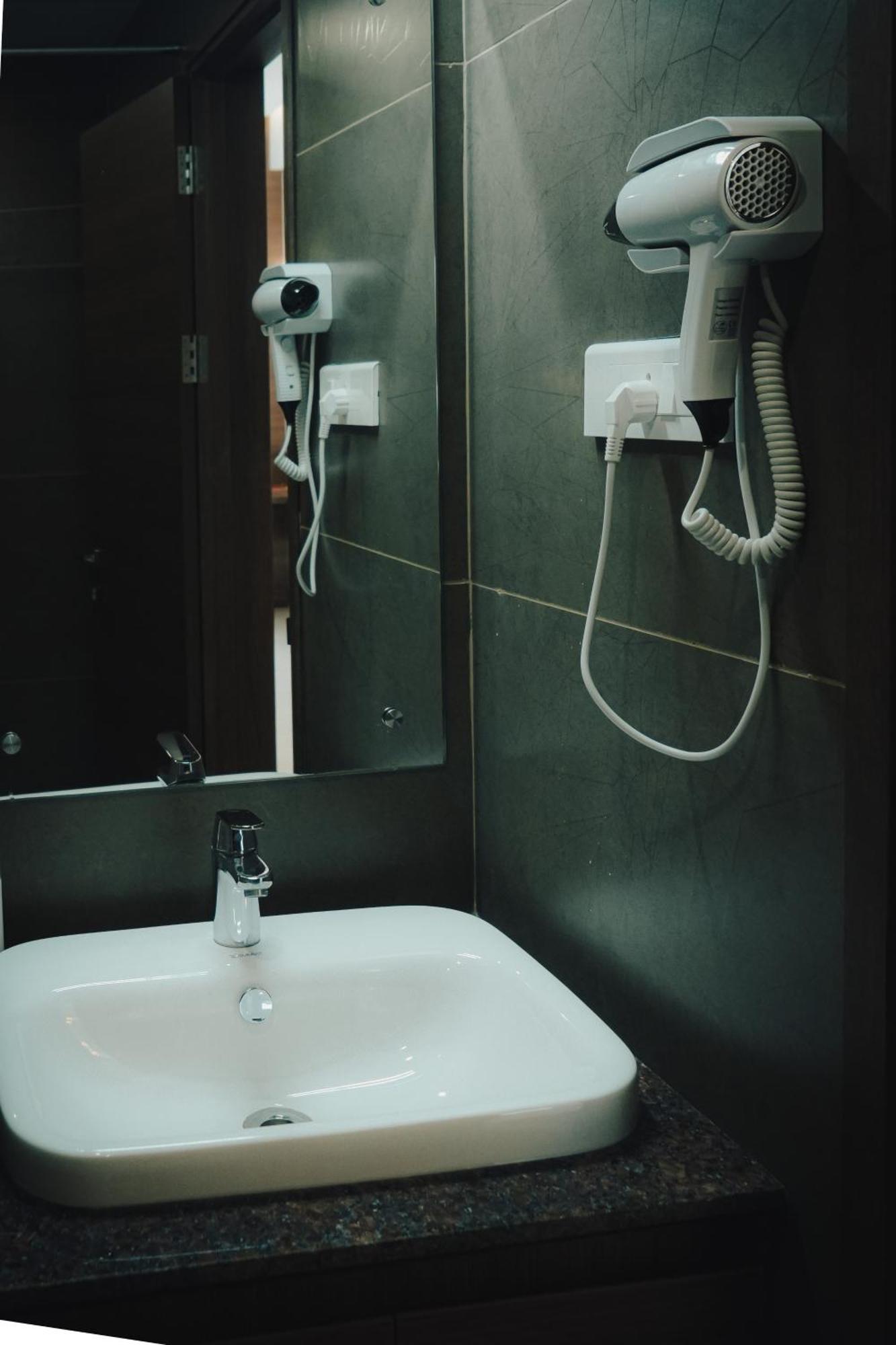 Highland Hotel Bengaluru Kültér fotó